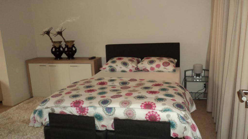 B&B Bosscheweg Tilburg Bagian luar foto